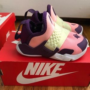 Nike huarache extreme size 5 toddlers